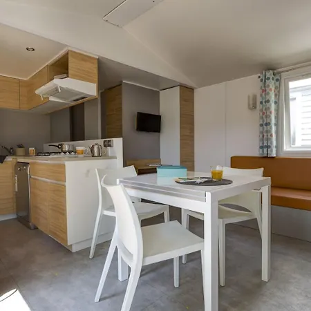 Provencal 6p 3bdrms Aircon *