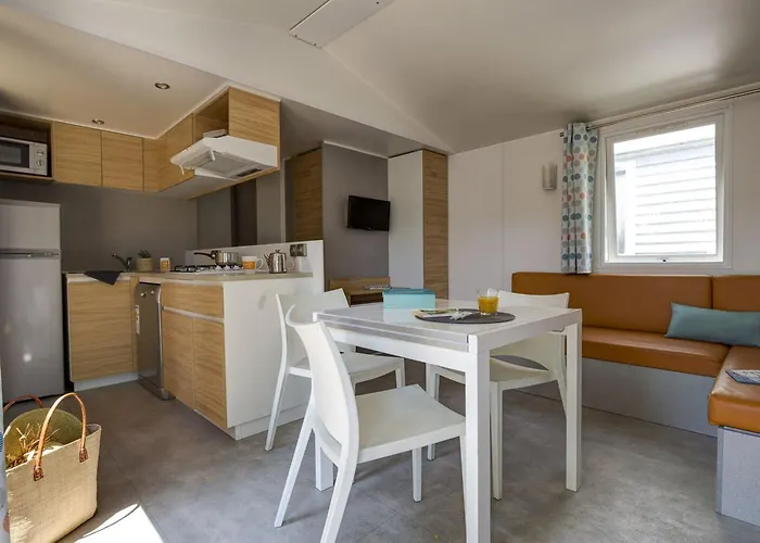 Provencal 6p 3bdrms Aircon *